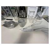 Oster Blender 12-Speed With Tea, Flour & Sugar Canisters, Pyrex Cups, Toaster & Ice Crusher/Coffee Grinder