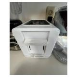 Oster Blender 12-Speed With Tea, Flour & Sugar Canisters, Pyrex Cups, Toaster & Ice Crusher/Coffee Grinder