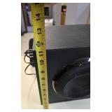 Seamless connections from the keyboard to the speakers and bass speakers, creating an immersive audio experience.