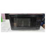 Kenmore Microwave & Food Containers