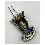 Queen Head Brooch Pin