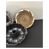 Bundt Cake Pans (Lot of 5)