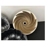 Bundt Cake Pans (Lot of 5)