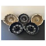 Bundt Cake Pans (Lot of 5)