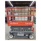 2017 SkyJack SJIII3219 Scissor Lift