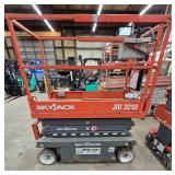 2017 SkyJack SJIII3219 Scissor Lift - For Repair