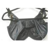 NWT Lilyette Minimizer Black Bra. Size 42D