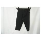 Yummy Size L. Black stretch yoga capris