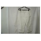 NWT Charter Club The Classic FIt White Capri Size 12