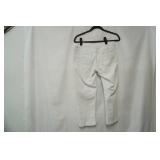 White House Black Market size 6 white jean capris