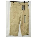 NWT Lee Khaki Cargo Relaxed Fit Capri. Mid-Rise