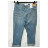 NWT Signature Levi Strauss Mid Rise Capri Jeans Size 14