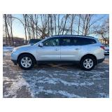 2011 CHEVROLET TRAVERSE LT w/ 3rd ROW (NO RESERVE)
