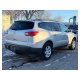 2011 CHEVROLET TRAVERSE LT w/ 3rd ROW (NO RESERVE)
