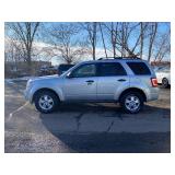 2012 FORD ESCAPE XLT *All Wheel Drive* (NO RESERVE)