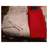 Linen Lot - Tablecloths, Doilies