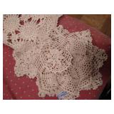 Linen Lot - Tablecloths, Doilies