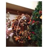 Wreaths & Holiday Decor