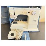 Elna SU Vintage Electronic Sewing Machine with Foot Pedal and Case