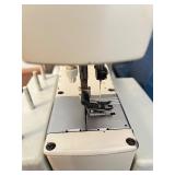 Elna SU Vintage Electronic Sewing Machine with Foot Pedal and Case