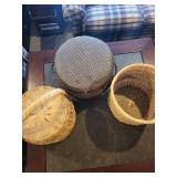 Set of 3 Woven Baskets Assorted Styles with Lids and Handle