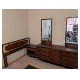 Lane Mid-Century Modern Bedroom Set with Dresser Mirrors, Nightstand and Headboard