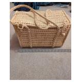 Set of 2 Woven Storage Baskets with Handles and Lid