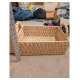 Set of 2 Woven Storage Baskets with Handles and Lid