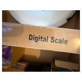 Digital Scale with Purple Silicone Muffin Cup & Rainbow Cupcake Liners
