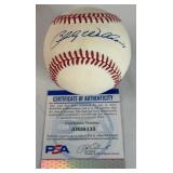 Billy Williams Signed Baseball With PSA COA Rawlings ONLB White Ball With Case