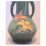 Beautiful Large Signed ROSEVILLE Art Pottery 2-Handled Vase Beautiful Large Signed ROSEVILLE Art Pottery 2-Handled Vase