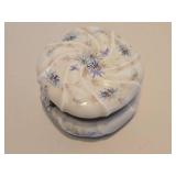 Larger Size Vintage WAVECREST Hand Painted Hinged Dresser Box Larger Size Vintage WAVECREST Hand Painted Hinged Dresser Box