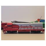 Nice Condition HO Train Set - Santa Fe Engine Nice Condition HO Train Set - Santa Fe Engine