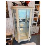 Nice Vintage Curved Glass China/Curio Cabinet Nice Vintage Curved Glass China/Curio Cabinet