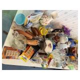 Contents of Table - Vintage Glassware, Collectibles etc #2 Contents of Table - Vintage Glassware, Collectibles etc #2