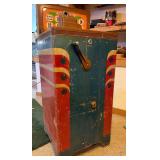 Old Vintage BELL FRUIT Jumbo Parade 5 Cent Slot Machine Old Vintage BELL FRUIT Jumbo Parade 5 Cent Slot Machine