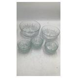 Glass bowl set