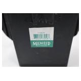 Midwest Bee Oil Lamp & Ladybug Oil Lamp (Lot of 4) Midwest Bee Oil Lamp & Ladybug Oil Lamp (Lot of 4)