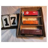 Box of 3 Athearn Rail Cars
