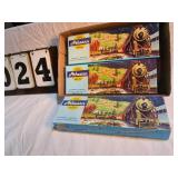 Box of 3 Athearn Rail Cars