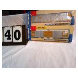 2 Walthers Railroad Cars