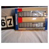 Walthers Train Cars - set of 2