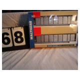 Set of 2 Walthers Rail Cars
