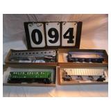 4 Athearn Rail Cars