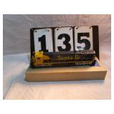 Athearn Santa Fe Engine #8124