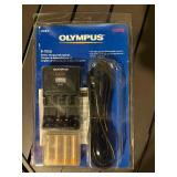 Olympus B-70SU Battery Charger with 4x Ni-MH 2100mAh AA Batteries
