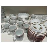 Porsgrund Hjerte: Hearts and Pines Dinnerware Set