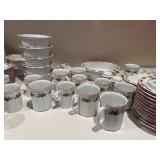 Porsgrund Hjerte: Hearts and Pines Dinnerware Set