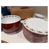 Porsgrund Hjerte: Hearts and Pines Dinnerware Set