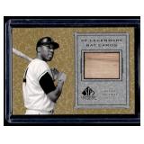Willie McCovey RARE Game Used Bat Relic 2001 SP Legendary Cuts #B-WMC Baseball Card